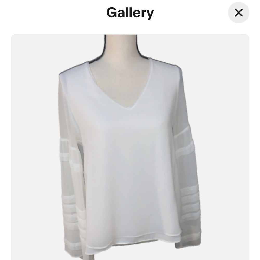 White House Black Market White Flare Sleeve Blouse. Size 2